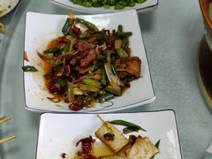 -秦扬居特色菜馆(上王村)