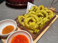 葱香鱿鱼圈-那家老院子东北菜.饺子.小鸡炖蘑菇(三经街店)