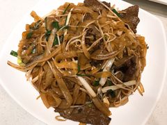 干炒牛河-香港新发烧腊茶餐厅(水围店)