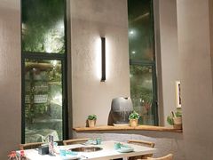 -墨居上隐·院子里火锅(峨眉店)