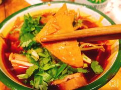 午餐肉-拈签一笑黄牛肉辣卤串串