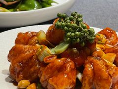 宫爆虾球-羲和雅苑•北京烤鸭(国贸商城店)