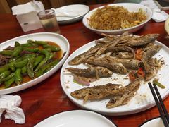 -芦茨金富饭庄·25年老字号·专做稻草鸡