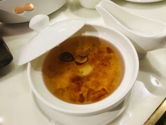 雪耳炖桃胶-西酒时光(恒福店)