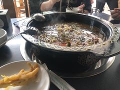 特色酸菜-符缸酸菜鸡(华阳店)