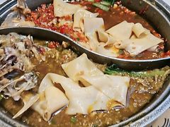 -阿瓦山寨·湘菜现炒·剁椒鱼头王(咸阳总店)