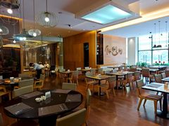 -华邑酒店·鲜艳全日自助餐厅