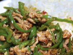 青椒肉丝盖饭-柴窝堡辣子鸡(文艺路店)