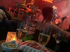 -TZ House音乐现场(来福士中心店)