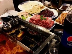 -百年川椒重庆老火锅(光谷店)