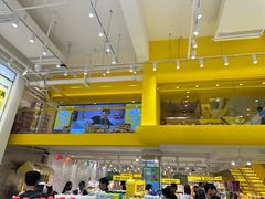 -咻啵翔翔零食基地(万达广场店)