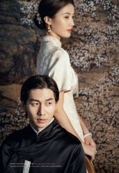 -雪中彩影婚纱摄影·微光艺术中心