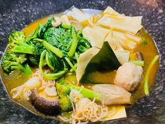 -万记麻辣烫国展总店