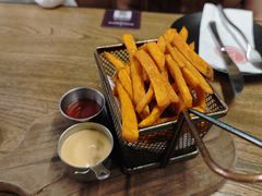 炸红薯条-BOURBON 玻本美式餐厅酒吧(虹桥新天地店)