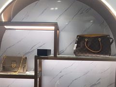 -聚云奢二手奢侈品黄金手表包包回收·中古店(中福城店)