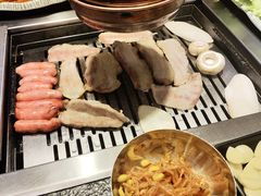 -臻牛烤肉