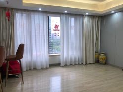 -Mamom club 慢会所(爱丁堡店)