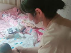 -鲸鱼妈妈月嫂/育婴师定制