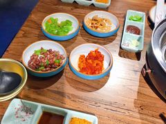 -明洞阿姨·韩式酱蟹烤肉·创意料理(三元桥店)