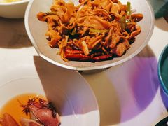 -荷塘秋月·本帮江浙菜(国权路店)