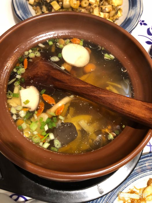 苏浙徽农家大院(海岸城店)野生菌菇汤图片
