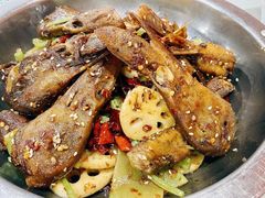 干锅鸭头-听涛雅苑百味饺子老家菜馆