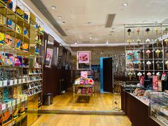 -VENCHI 闻绮(上海佛罗伦萨小镇店)