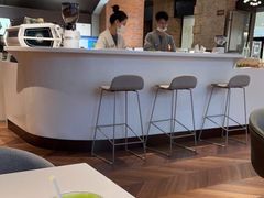 -潮一不贰·法式甜品·生日蛋糕·西式简餐(外滩店)