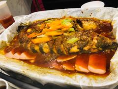 招牌香辣味清江鱼-鱼颜诱纸纸上烤鱼·蛙(龙湖天街店)