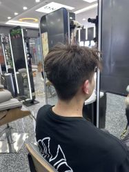 -藤野造型·烫·染发型设计店
