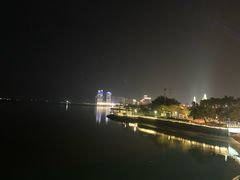 -万绿园