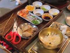 -围炉肉舍•炭烤活鳗•丹东海鲜烤肉(步行街店)