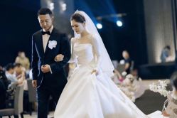 -LOVINA洛维娜婚纱礼服