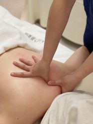 -AKOZO Beauty Salon