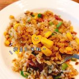 来披萨店换个口味，打个培根炒饭的卡吧！