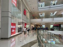 -LuOne凯德晶萃广场(徐家汇路店)