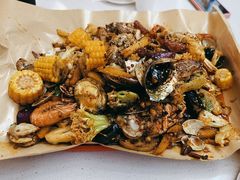 -老东镇啤酒屋海鲜加工·蒸汽海鲜·海鲜烧烤(台东店)