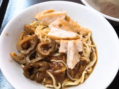 -松树干拌面店