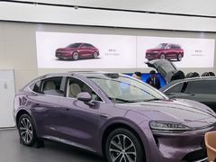 -华为智能生活馆(上海金桥国际商业广场)