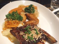 肋排鸡翅鸭腿拼盘-MOSSO德国餐厅·音乐酒吧(环宇荟店)