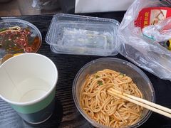 -杭州西湖湖滨银泰亚朵酒店