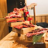 阶梯肉里有一个生拌牛肉 早知道就不单点两份 味道一般
