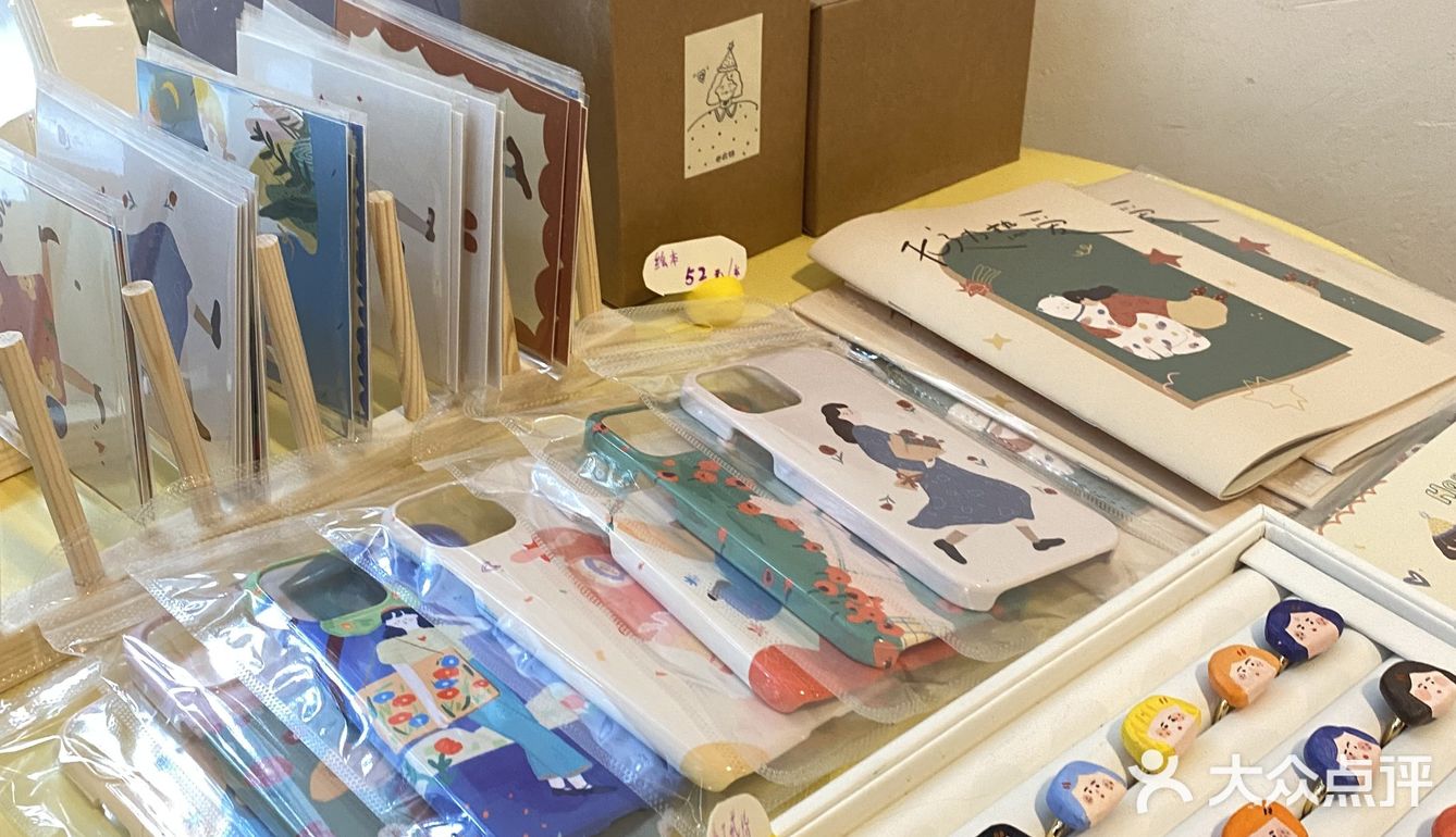 探店｜和闺蜜一起感受咖啡与插画的浪漫