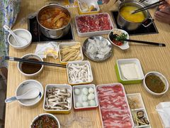 -杨老板·海鲜集市火锅·鲜切牛肉(中防万宝店)