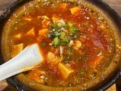 -有红鸡毛店·砂锅菜(抚琴夜市店)