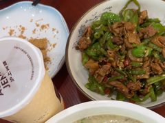 -湖南人家湘菜馆(镇江路店)