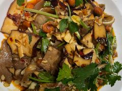 -费大厨辣椒炒肉(高铁吾悦广场店)