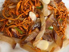 虫草花炒腊味-石磨豆花家常菜·牦牛排土火锅