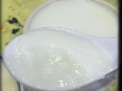 牛奶蛋白燉杏仁-仁信老铺(华盖路店)