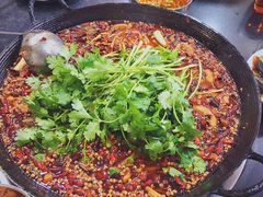 老铁锅秘制美蛙-鸿顺老铁锅美蛙鱼府(解放碑店)